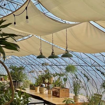 Remboursement de 30 jours Obtenez un remboursement pour notre kit de serre de tunnel agricole multi-span