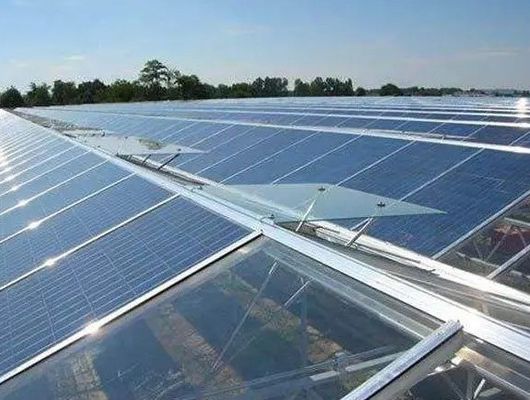 6/9.6/12 mètres Serres photovoltaïques à une ou plusieurs portées pour éclairer le pays